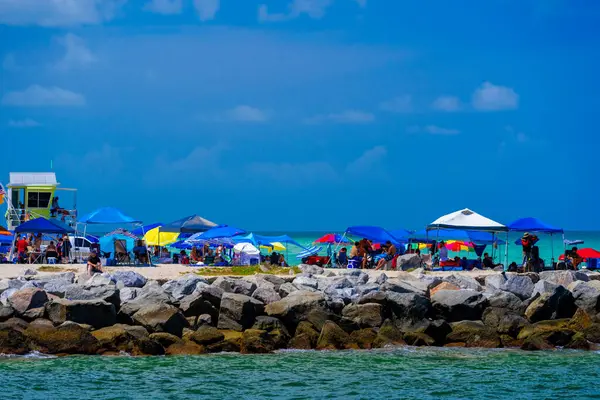 Top 10 Nude Beaches in USA for a Perfect Naturist Getaway